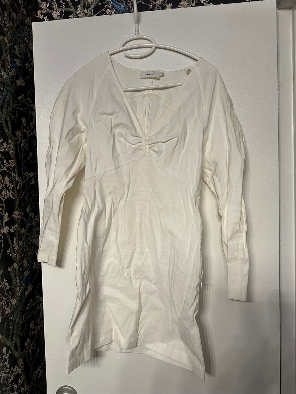 A.L.C. Cream V-Neck Long Sleeve Tunic